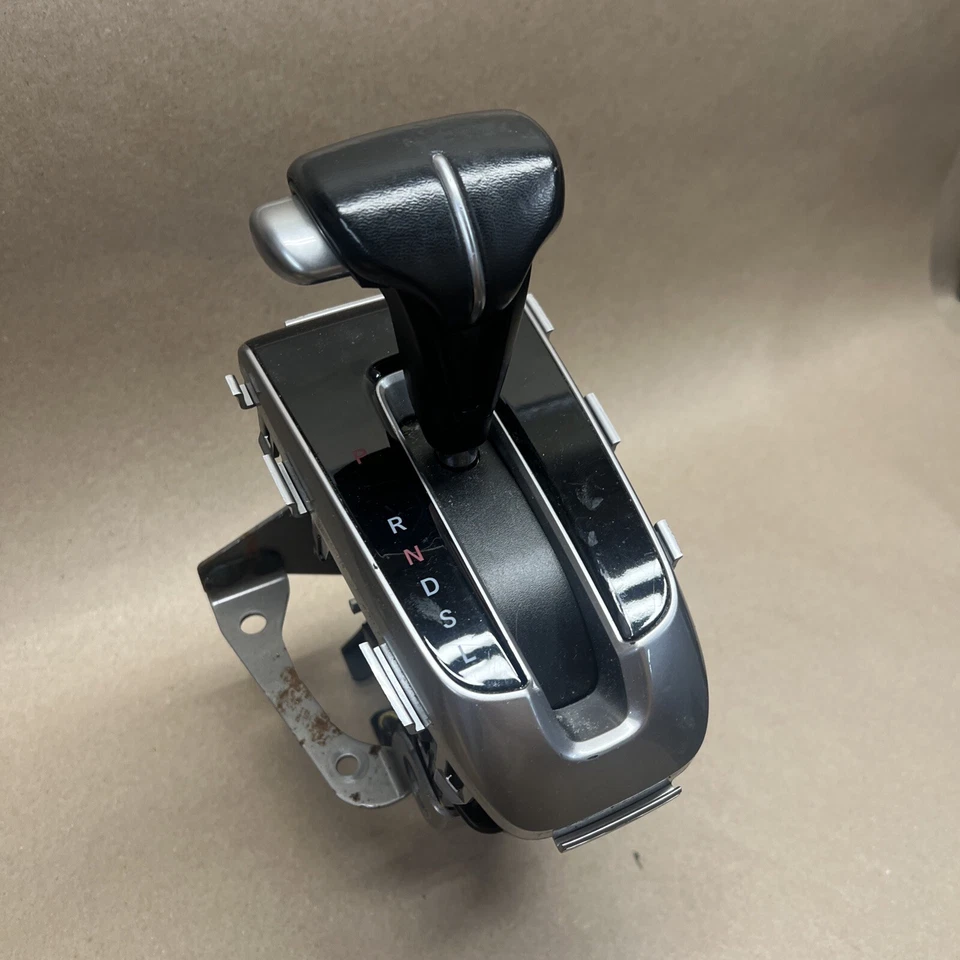 HONDA CR-V 17 18 19 20 21 22 CONJUNTO SELECTOR DE PALANCA DE CAMBIOS DE PISO DE CAMBIOS OEM Foto 2 de 4