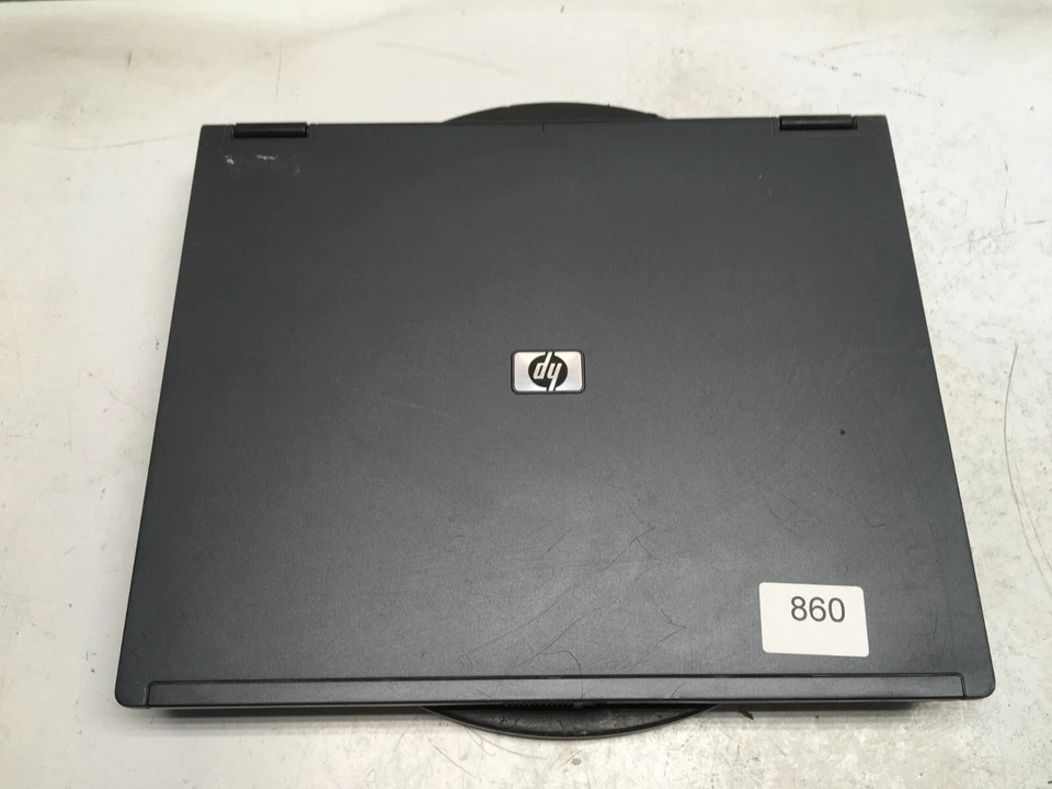 Compaq NC6220 Intel Pentium M 2GHz 2GB SIN HDD - Pantalla atenuada Foto 2 de 4