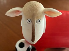 2006 ENESCO Ewe & Me, Toni Goffe Robbie Cleats footBall Sheep A6844 Figure VGC