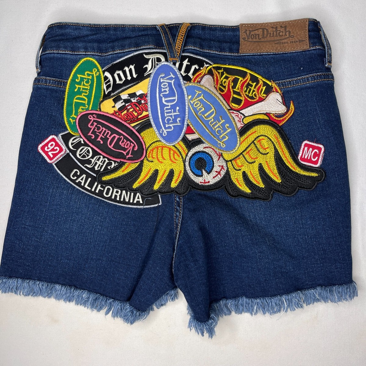 Women Von Dutch Large Logo Patch Denim Short Shorts Size 24 Y2K 