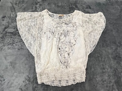 Lavish Top With Lace Over Women's Medium White Lined Flared Sleeve Pullover