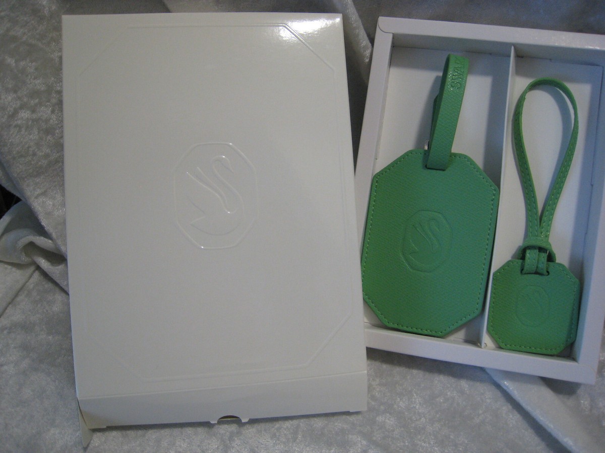 スワロフスキー　バンビ　廃番品　箱付き ディズニーフィギュア専門店 ディズニーコレクション