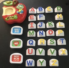 LeapFrog Tad's Fridge Phonics Magnetic Alphabet ABCs Leap Frog Apple Mom Dad Me