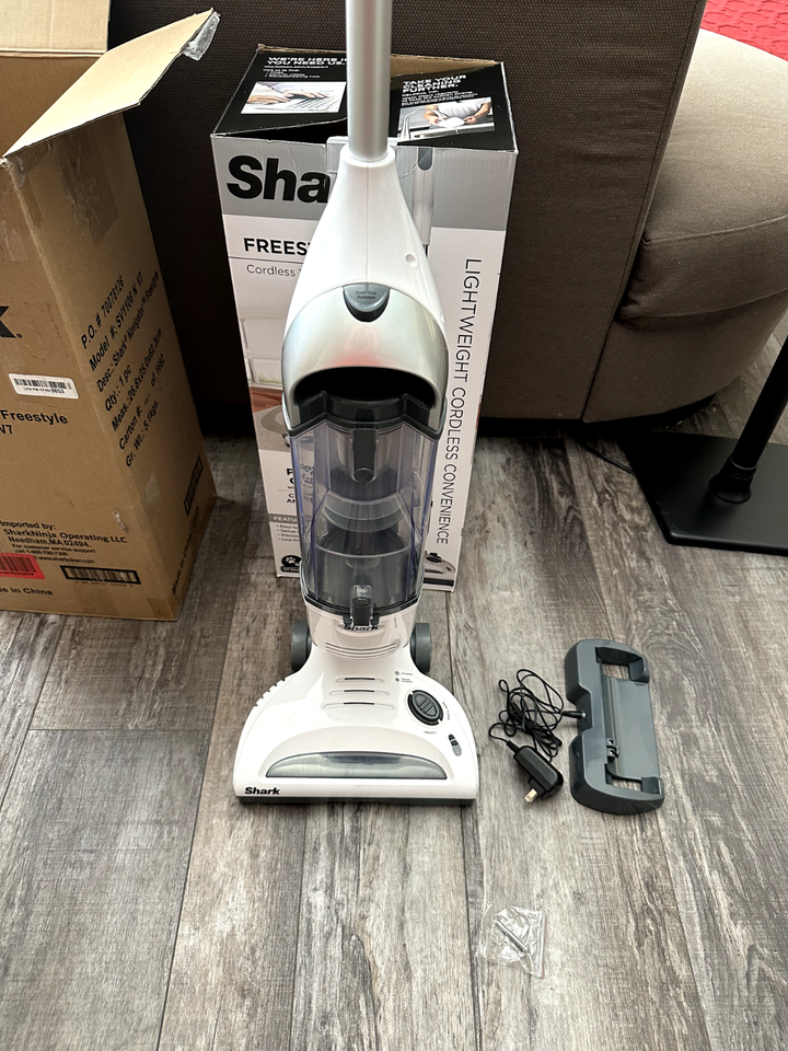 Shark SV1106 Navigator Freestyle Upright Bagless Cordless Stick Vacuum
