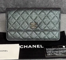 CHANEL CC Flap Clutch with Quilted Iridescent leather