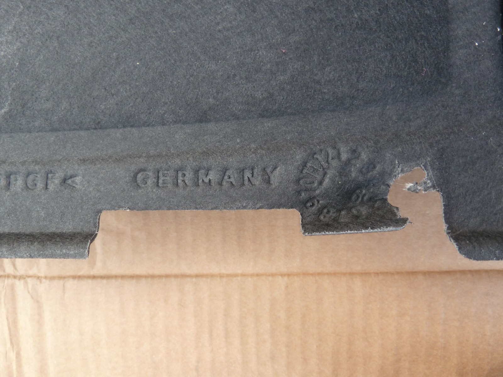 12-18 Bentley Continental GTC Convertible Rear Underbody Splash Shield Cover OEM