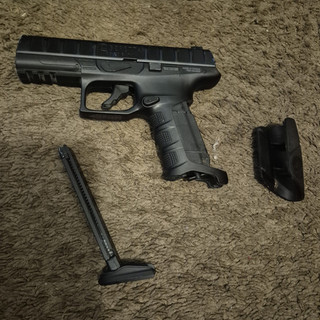 Umarex Walther PPQ Gas Airsoft Pistol w/ Magazine Included
