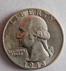 1942 UNITED STATES QUARTER - AU/UNC - WW2 ERA SILVER COIN - Lot #J11