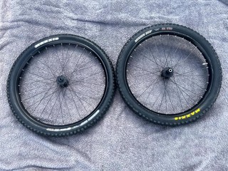 Kompletträder Maxxis Haibike Components DT SWISS 350 Hybrid 27 29 Zoll E Bike