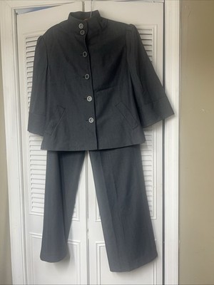 John Meyer Women s Two Piece Button Jacket/Pant Suit Size 10 charcoal grey