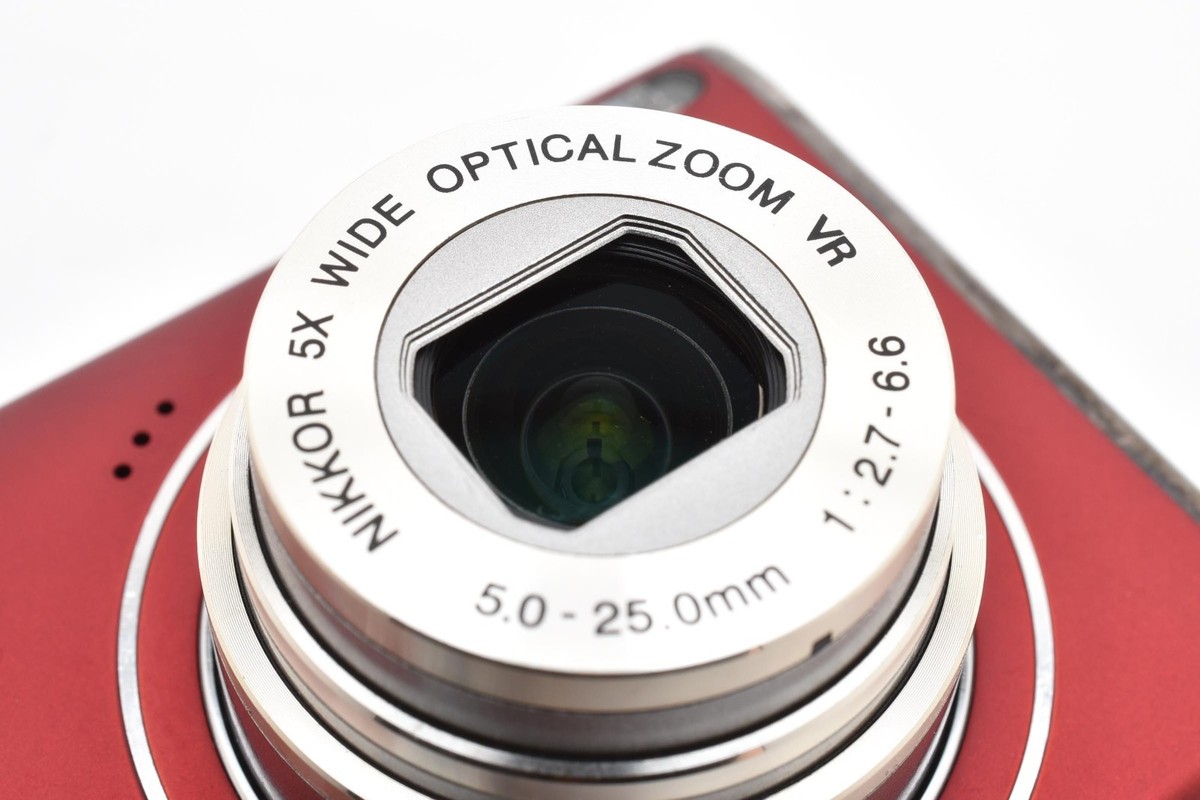 Nikon COOLPIX S640 Red 12.2MP 5x Zoom Compact Digital Camera w