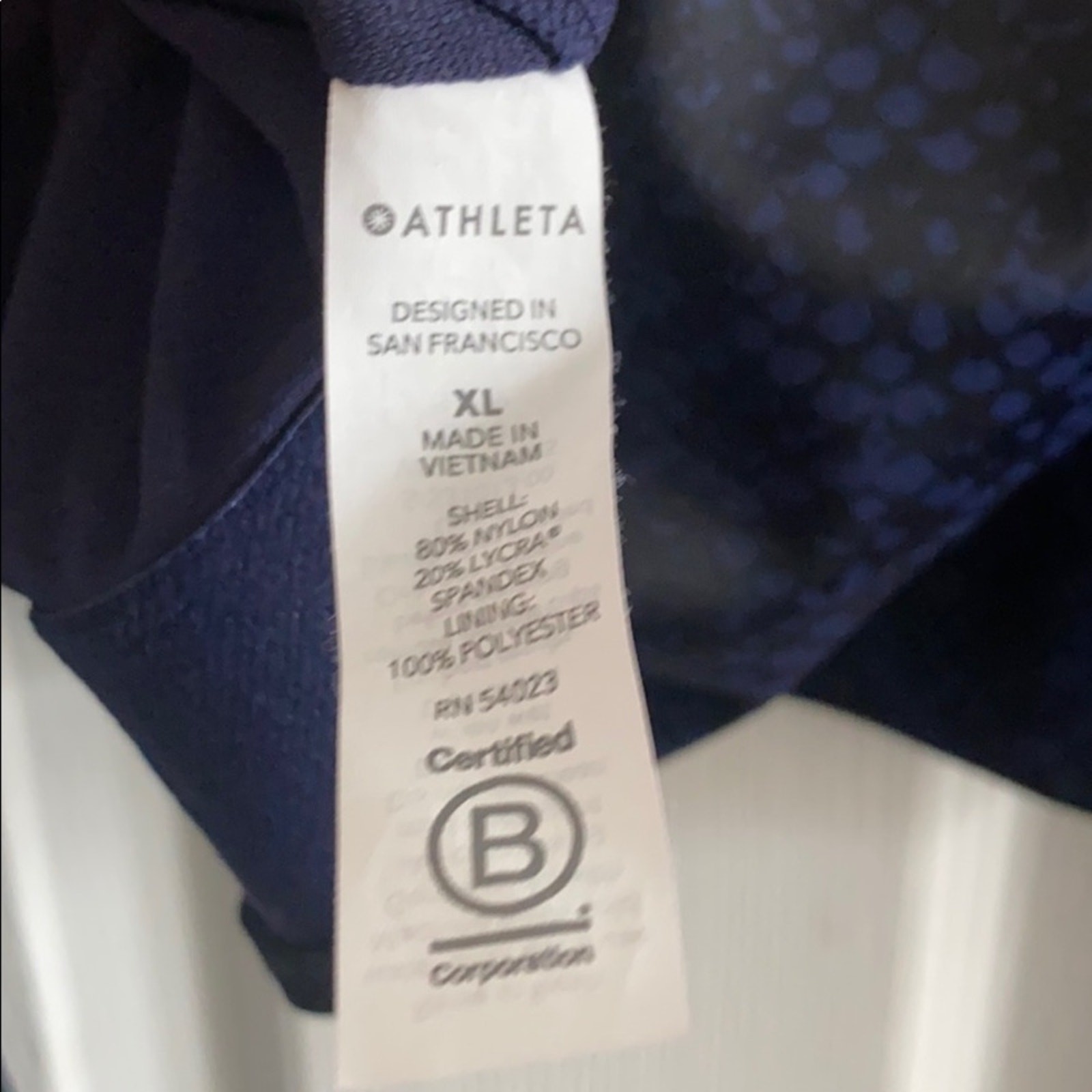 Athleta XL blue python cropped activewear top - image 7