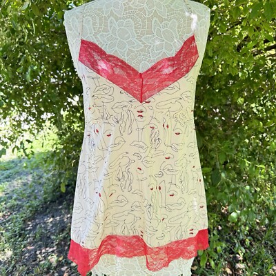 Incanto Italy Avant Garde Abstract Woman Figure Lips Camisole Pajama Top Size M