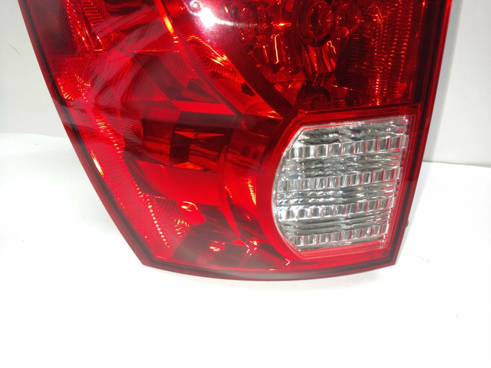 2006-2009 Pontiac Torrent Tail Light Driver Left Side OEM - Image 2 of 4
