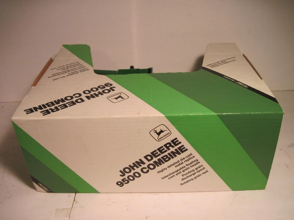 John Deere Farm Toy Tractor "9500" Combine Ertl NIB - Image 3 of 4