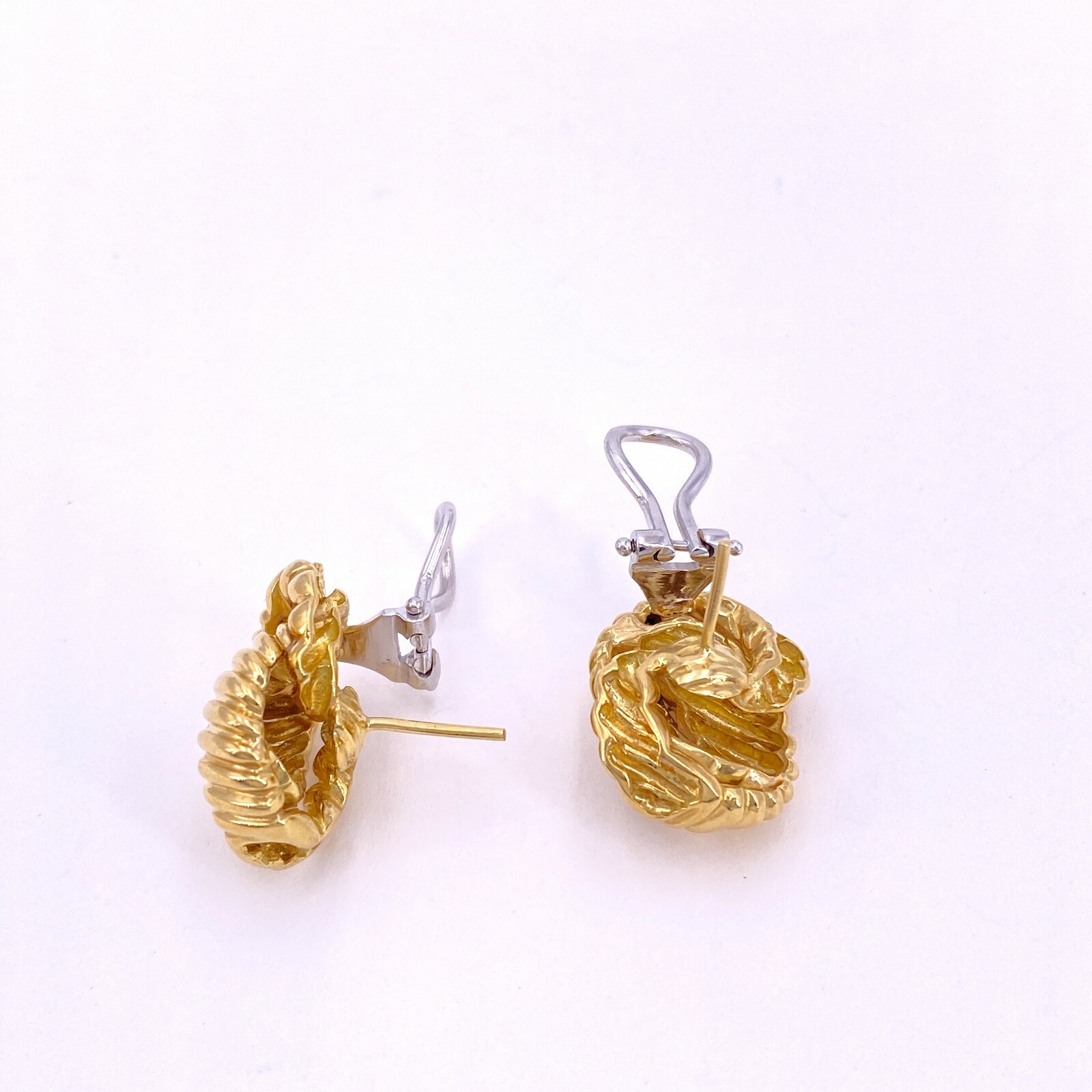 Italian Ribbed Knot 18K Yellow Gold Earrings - image 5