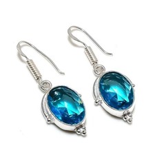 Pendiente de joyería de plata de ley 925 hecho a mano con piedras preciosas de topacio azul suizo tamaño 1,5"