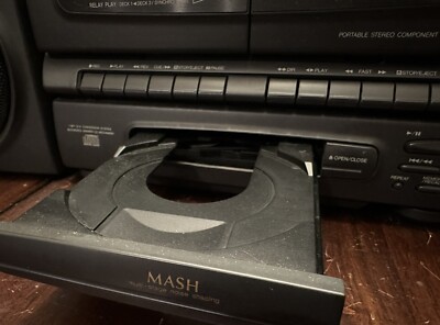 Panasonic RX-DT675 AM/FM/CASSETTE/CD Stereo Boombox - Please Read