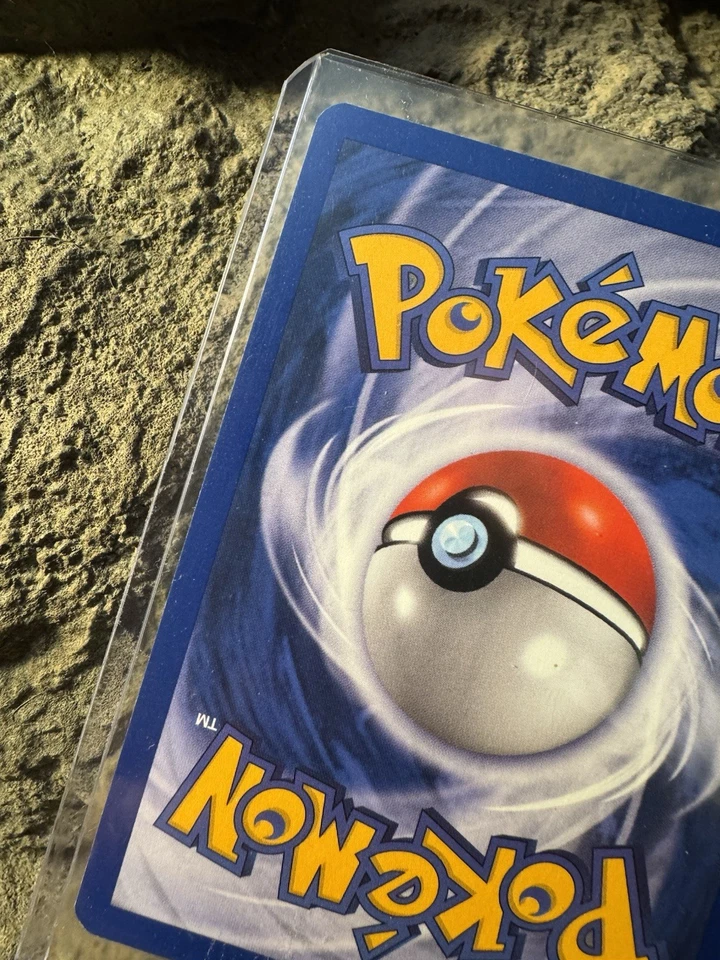 Pokemon Dark Charizard Holo Rare 1st Edition 4/82 - Image 3 of 4