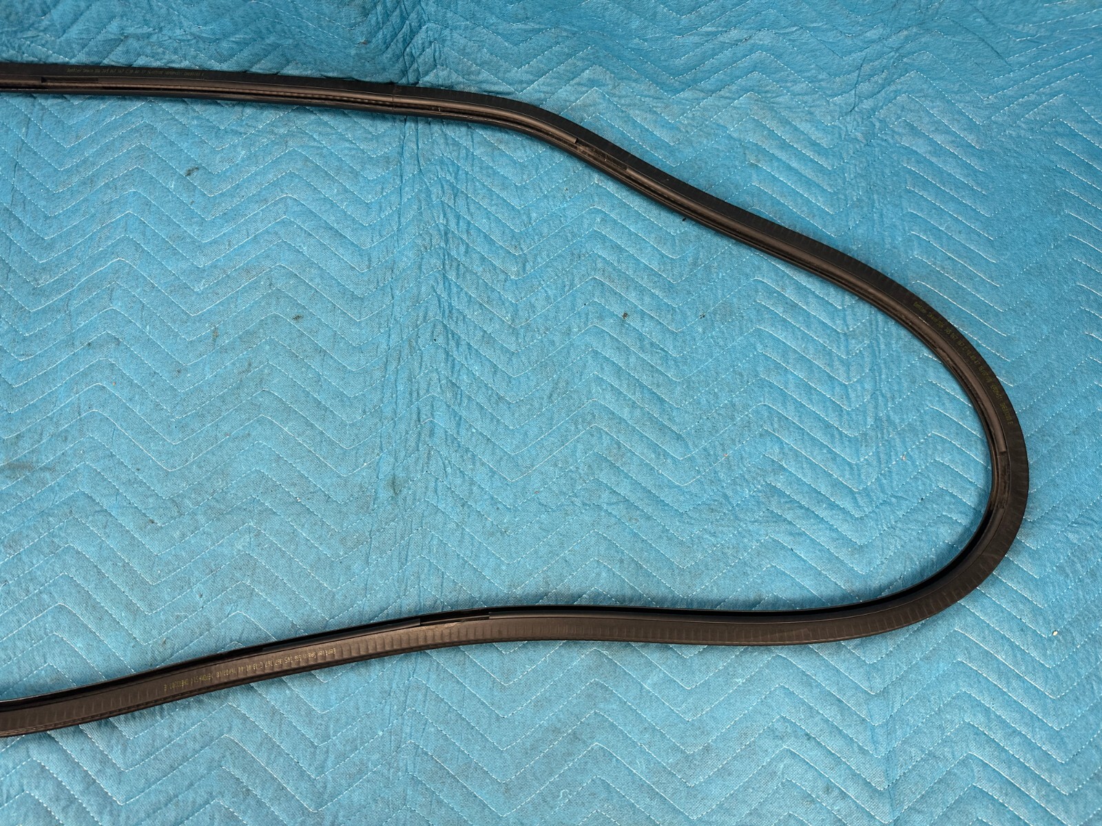 Bentley Flying Spur Rear Door Inner Weatherstrip Seal Driver Side 2006-2012 OEM