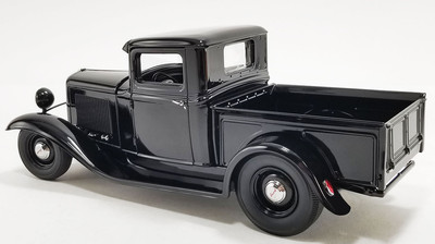 1932 Ford Pickup Black Beauty in 1:18 scale by Acme Diecast