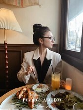 Cream jacket blazer with shoulder pads NWT