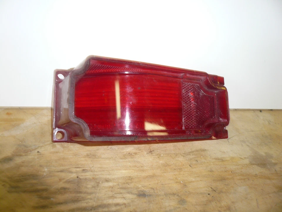 1966 Chevrolet Chevelle SS396 327 4speed Tail Light Lens P/N 5957812-1 OEM - Image 2 of 2