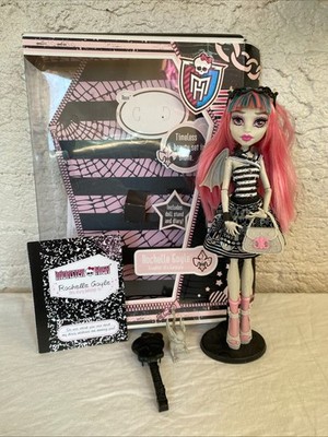Monster High Doll Rochelle Goyle ORIGINAL 2012 OPEN BOX Diary Stand Purse Pet