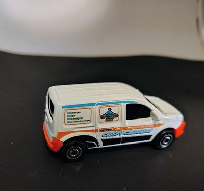 2018 Renault Kangoo Express Van Matchbox Loose Crispy Cleaners 1/64 White Orange