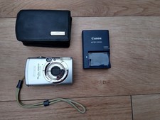 Working Canon PowerShot SD850 IS Digital Camera w/ case and charger
