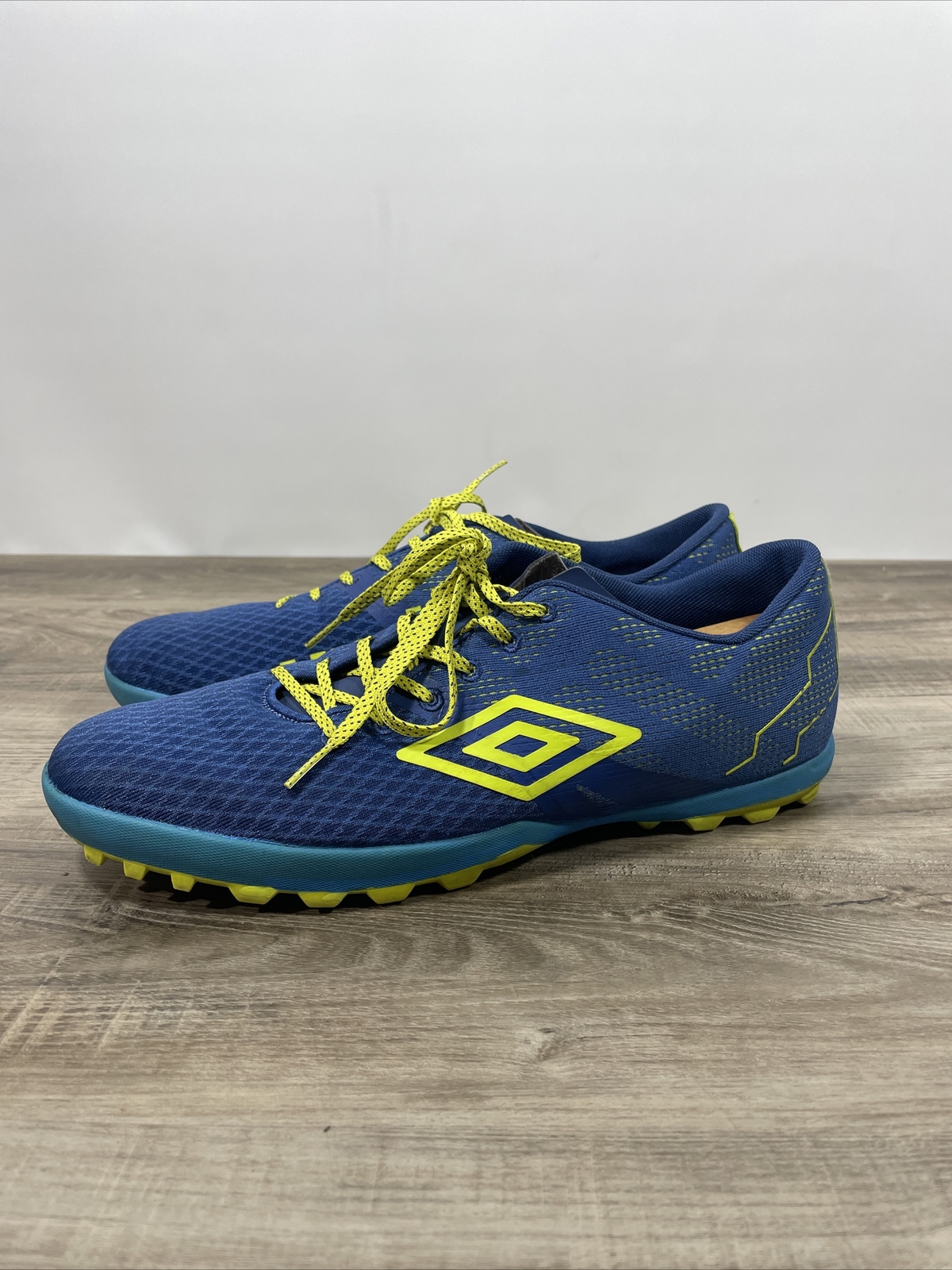 UMBRO Flash 2.0 - Athletic Turf Shoes 