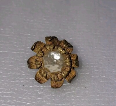 Vtg Miriam Haskell Earring Gold Tone 3D Flower Screwback Faux Pearl Single
