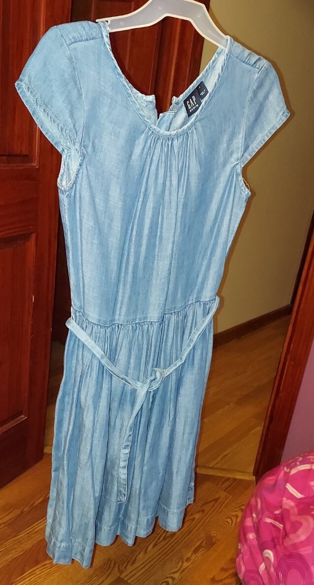 GAP Girls Denim Zip closure Dress Size 10-11 years old