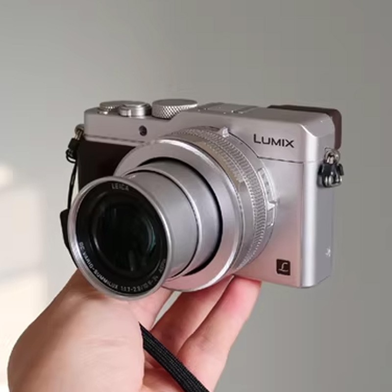 Panasonic LUMIX DMC-LX100 12.8MP Digital Camera Leica Lens Silver