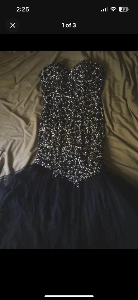 Black and silver sequined mermaid dress with tulle skirt, Size 4 US tight Fit! - Image 2 of 2