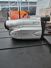 JVC GR-SXM37U S-VHS Camcorder 25x Optical 1000x Digital Zoom Untested