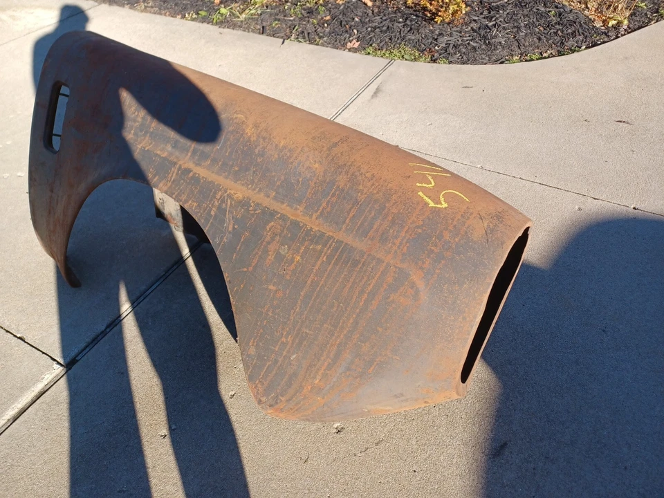 Guardabarros delantero derecho Studebaker Commander & Land Cruiser 1950 parte # 290586 Foto 2 de 4