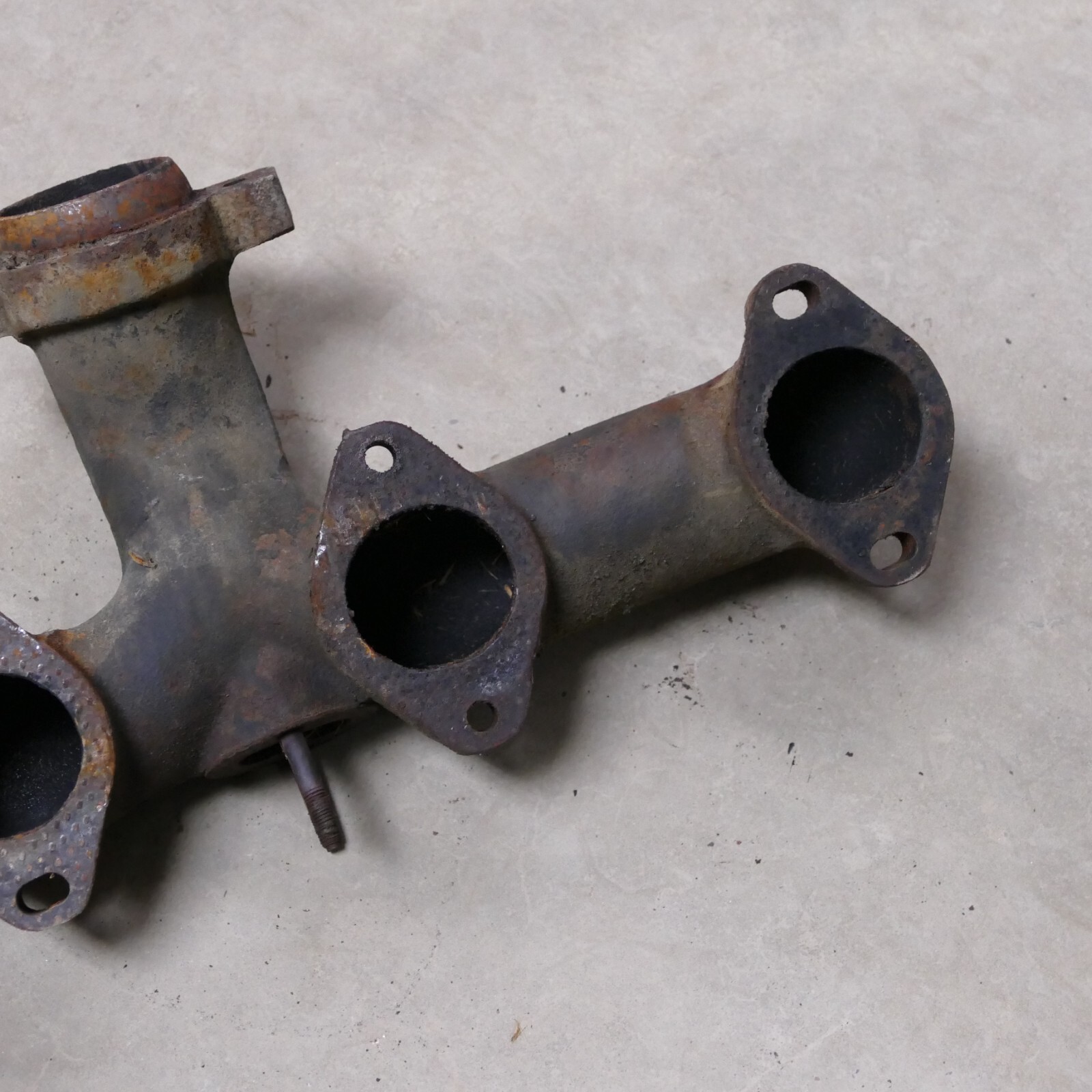 1987-1990 Rolls Royce Silver Spur 6.8 Exhaust Manifold 70044 Broken Stud 76154