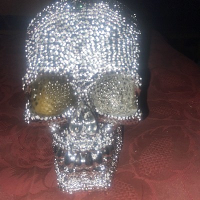 Crâne Argenté Perlé Façon Diamants 18 X 10 X 15 cm