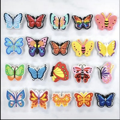 2 Stck. Zufälliger Schmetterling Clog Charms - Buntes Schuhzubehör für Kinder & Erwachsene