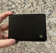 Portafoglio Pineider 1774 Bifold in pelle nera goffrata con blocco note