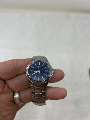 Vintage Seiko Men's Quartz Watch 7N42-7C00 Blue Dial 38mm NEW