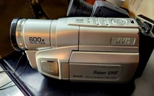 JVC GR-SXM250U VHS-C Compact Camcorder Bundle Vhs Adapte Charger Cord , Battery