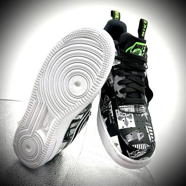 入手困難メンズサイズ【新品】限定NIKE AIR FORCE 1 '07 LX Nike Air Force 1 '07 LX Worldwide Pack CZ5927-001 Men's Size 6