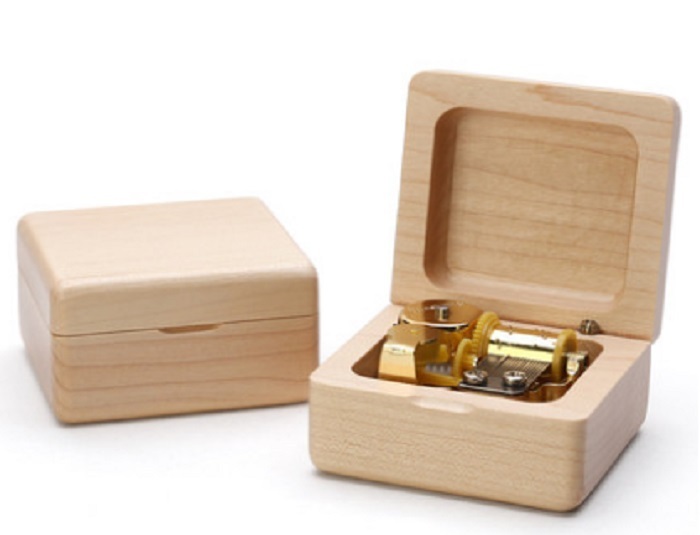 Beech Wood Wind Up Music Box : Howl's Moving Castle Merry Go Round
