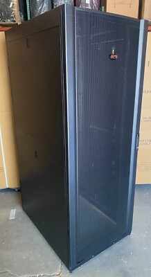 APC AR3150 Server Rack Enclosure NetShelter SX 42U IP20 29'' W x 42'' D 78'' H