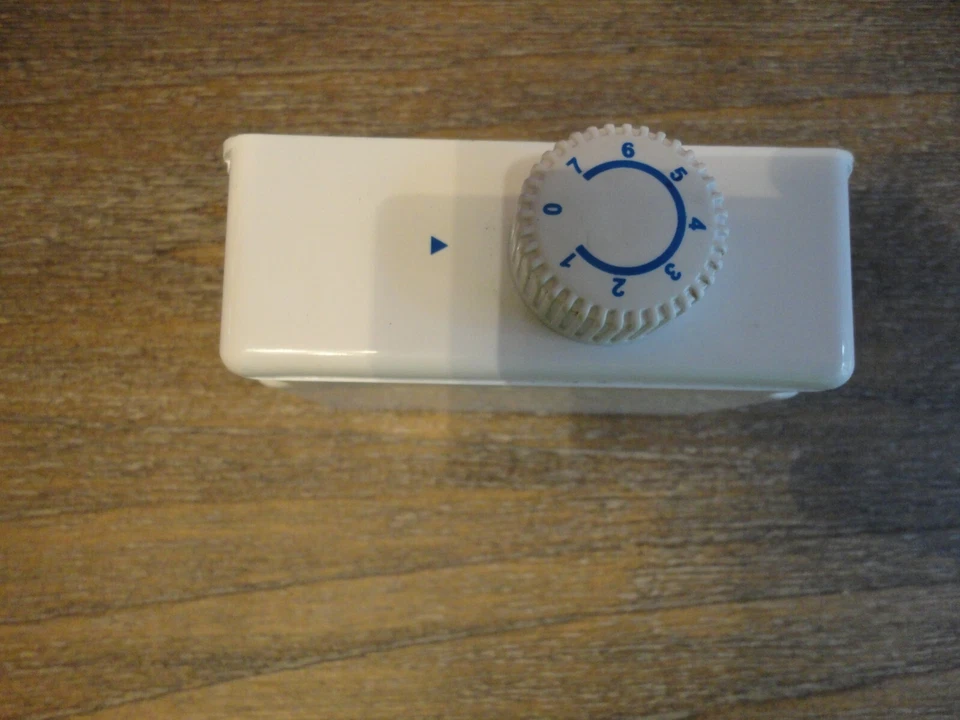 Original Thermostat Cover and Key For Magic Chef 2.6 cu. ft. Mini Fridge - Image 4 of 4