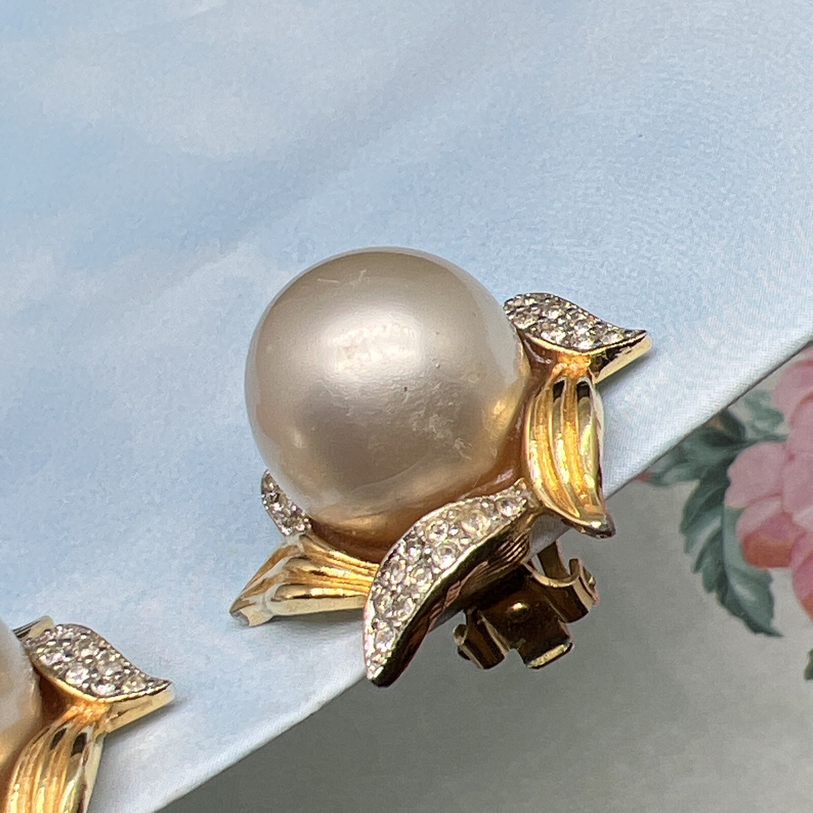 VINTAGE KENNETH JAY LANE KJL Baroque Pearl Gold &… - image 2