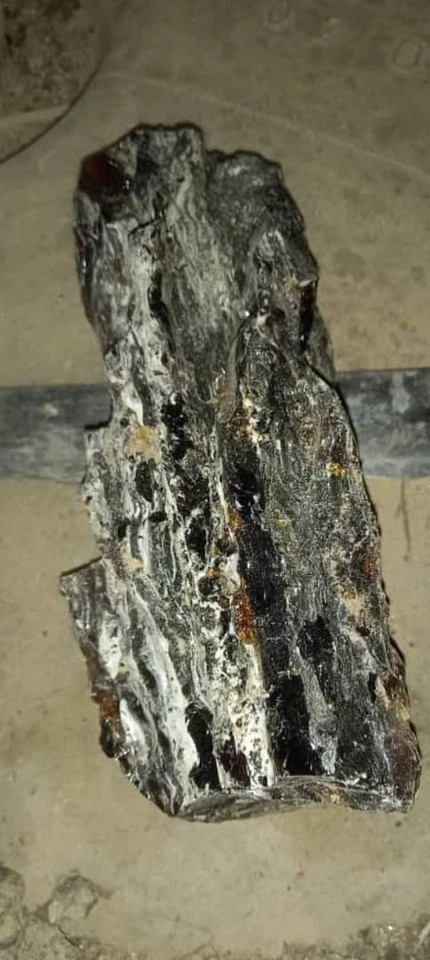 NATURAL KUNGILIYAM SAMBRANI { காட்டு சாம்பிராணி } , NATURAL AROMATIC RESIN,LOBAN - Image 4 of 4