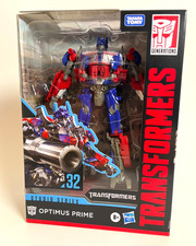 Transformers Studio Series 32 Optimus Prime Voyager Class Takara Tomy Hasbro NEW